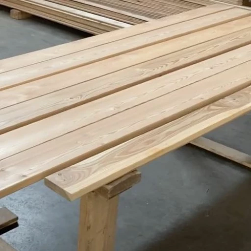 Доска террасная лиственница гладкая 28*120*2000, сорт А (0,24м2)